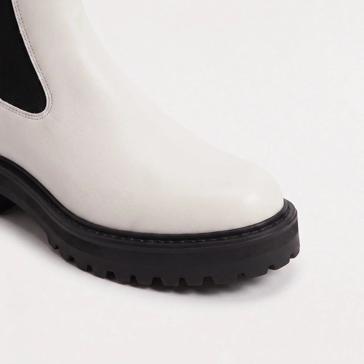 Lug Sole Platform Chelsea Boots