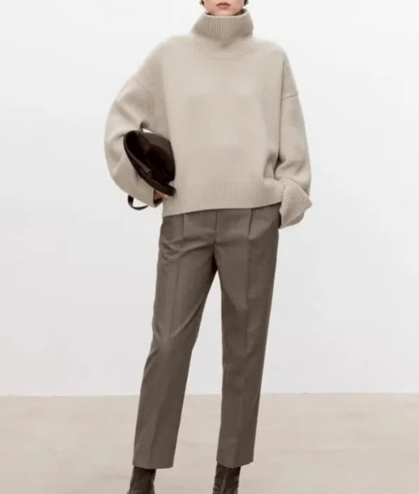 Oversized Turtleneck Jumper – Beige