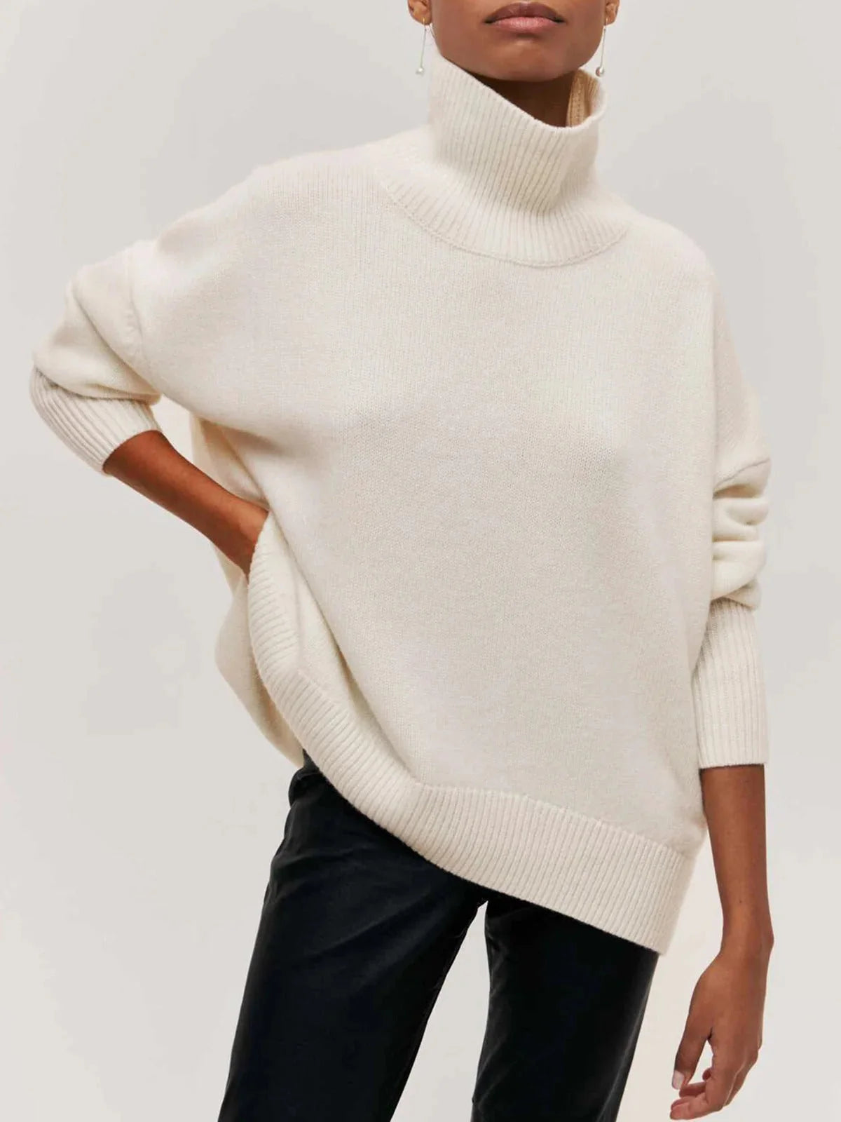 Oversized Ribbed Turtleneck Jumper – White