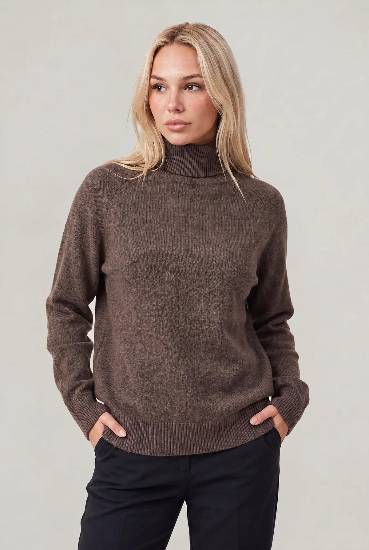 Relaxed Roll Neck Jumper – Dark Brown