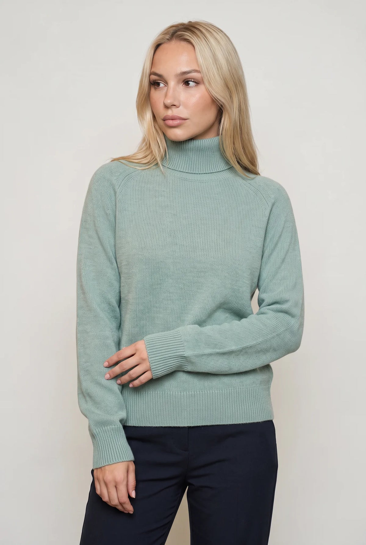 Relaxed Roll Neck Jumper – Mint green