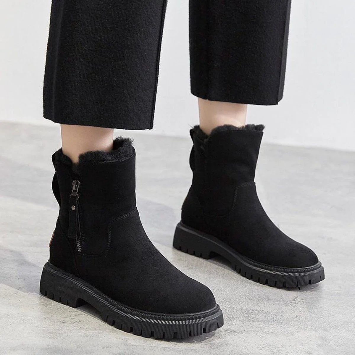 Fleece-Lined Chunky Ankle Boots – Black