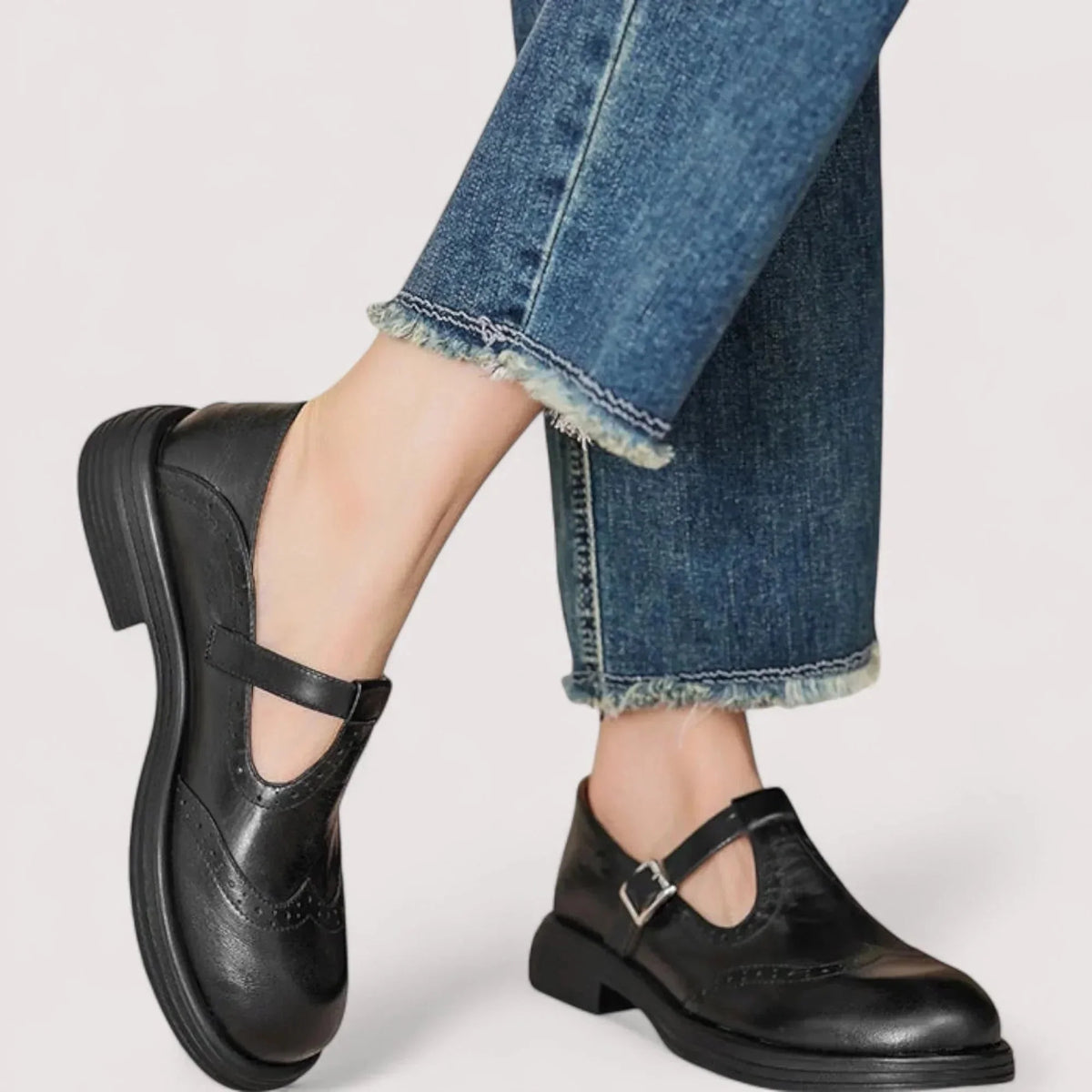 Zapatos Mary Jane con tira en T estilo brogue