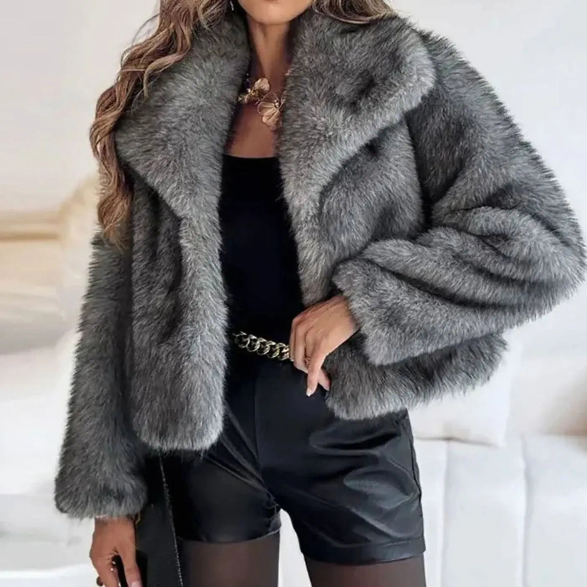 Cropped faux fur jacket in Dark Grey